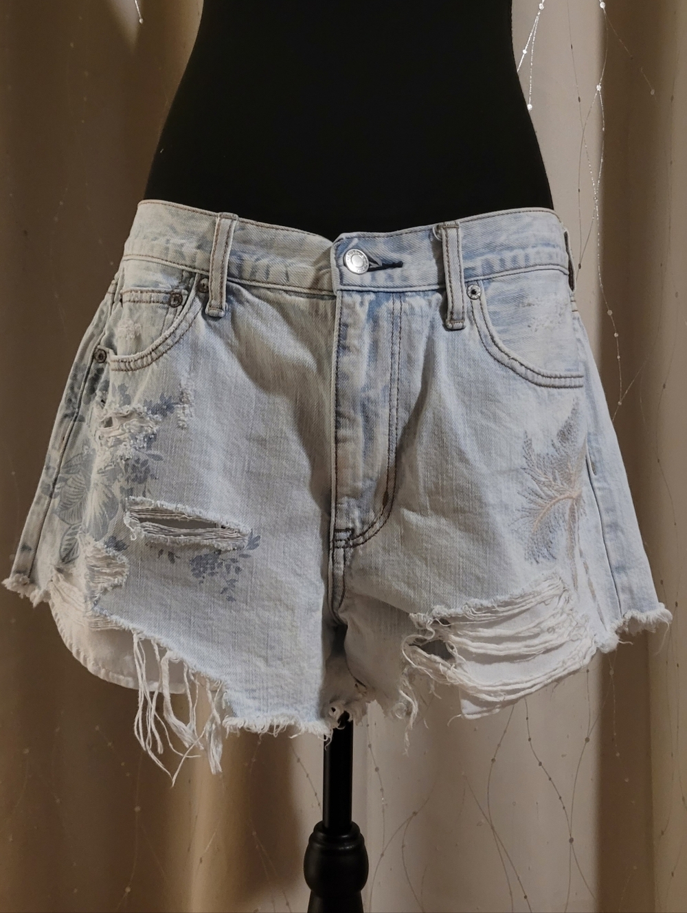 American Eagle Vintage Hi-Rise Festival Tropical Patchwork Cutoff Shorts Size 12